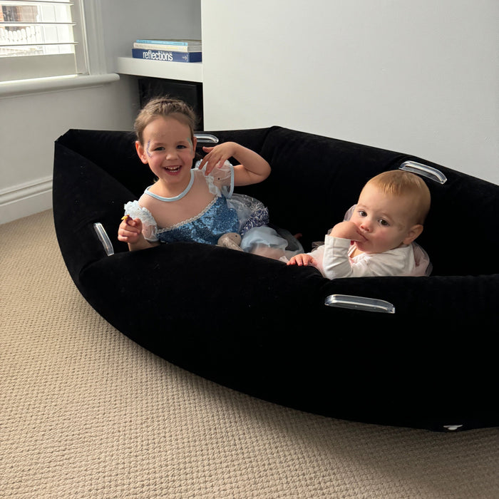 Calming Hug Boat (Black)